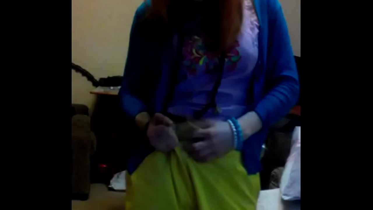 Tuvplāna masturbācija video ar rudmataino Light Fairy